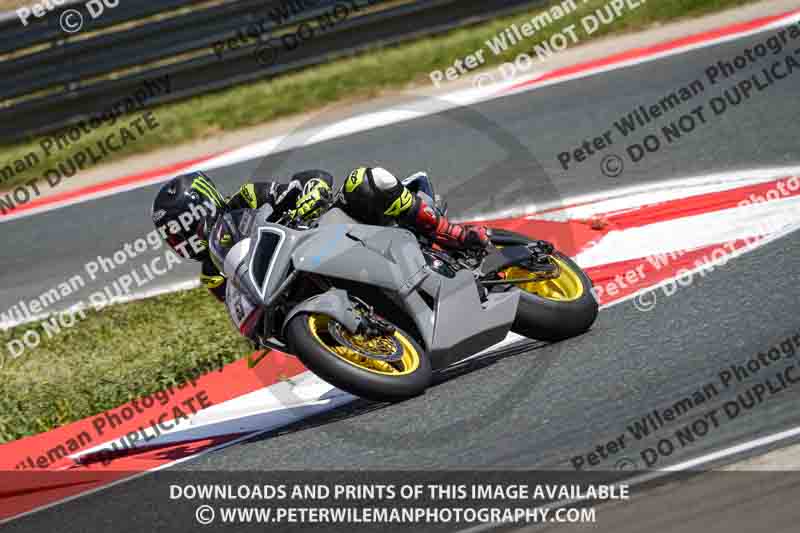 cadwell no limits trackday;cadwell park;cadwell park photographs;cadwell trackday photographs;enduro digital images;event digital images;eventdigitalimages;navarra;no limits trackdays;peter wileman photography;racing digital images;trackday digital images;trackday photos